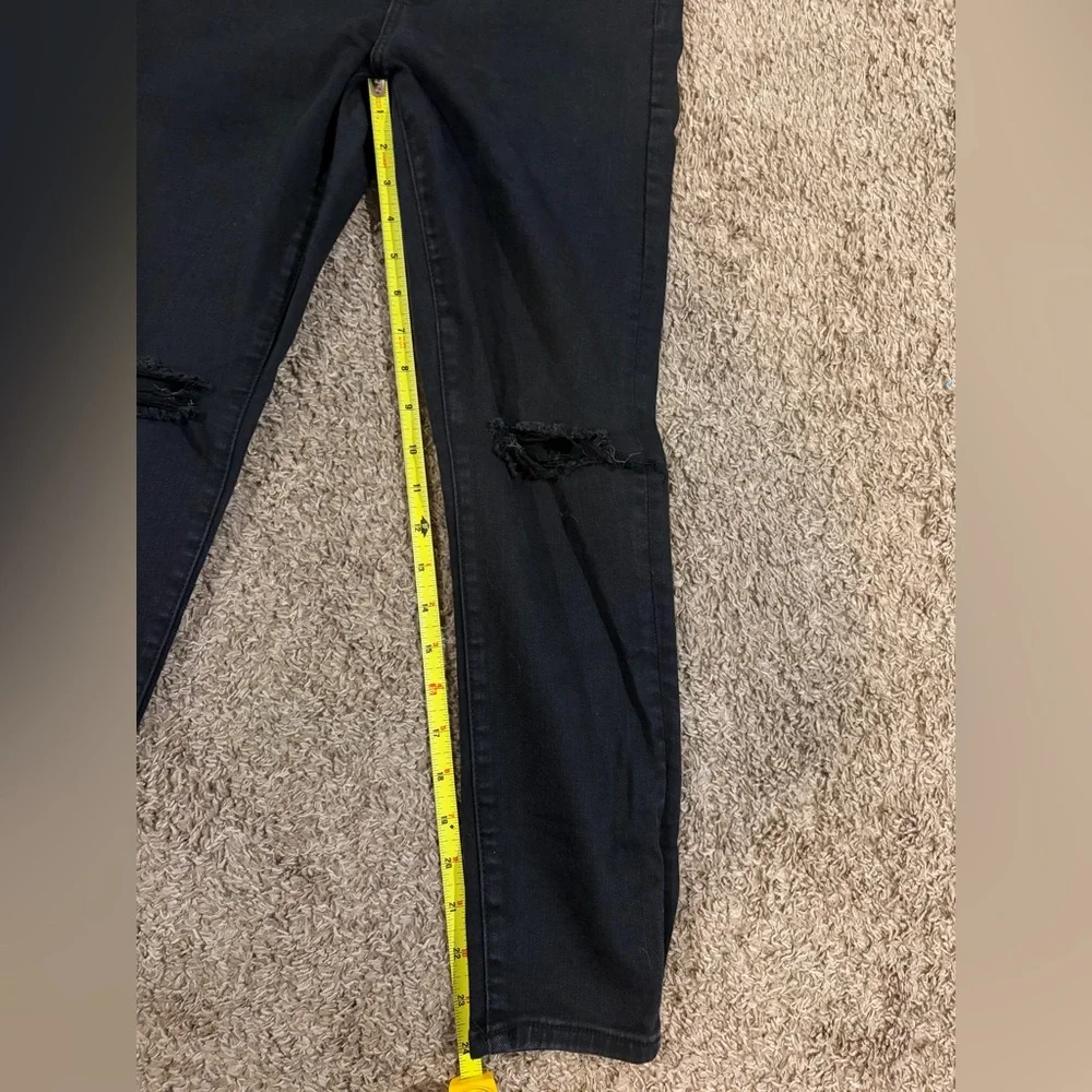 American Eagle Women's Super High Rise Distressed Black Jeggings 8 X-Short - Picture 4 of 5